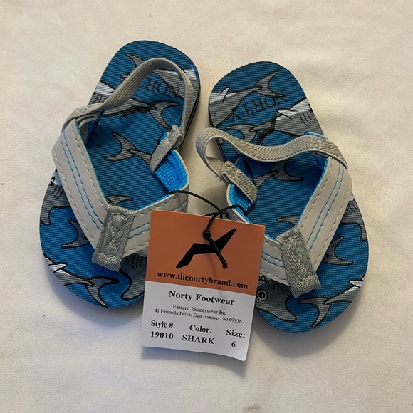 Children’s sandals - Picture 1 of 3